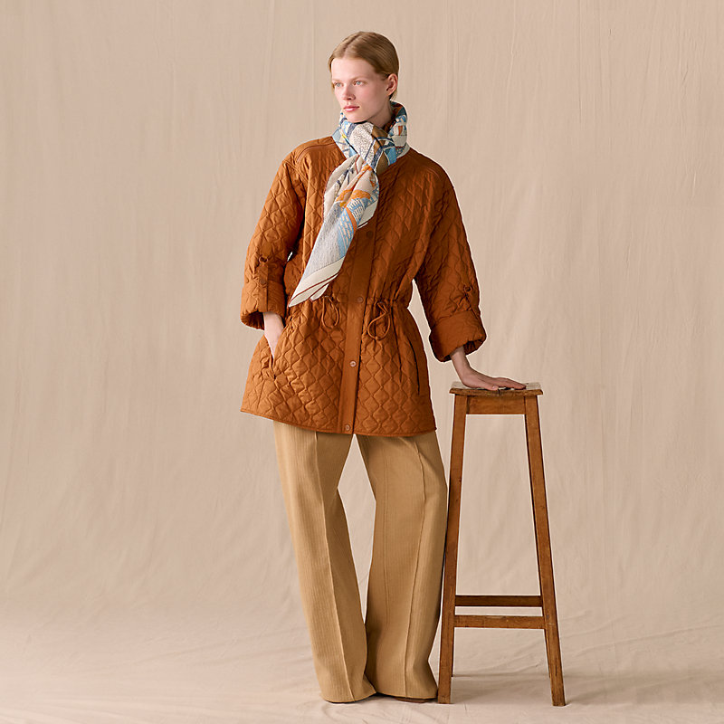 上質シルクツイル×マッシュルーム総柄 橙艶 HERMES PARIS Rendez-Vous Chez Hermès shawl 140 - Brown | Hermès USA